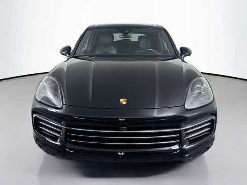 Certified 2023 Porsche Cayenne AWD/4WD image 6