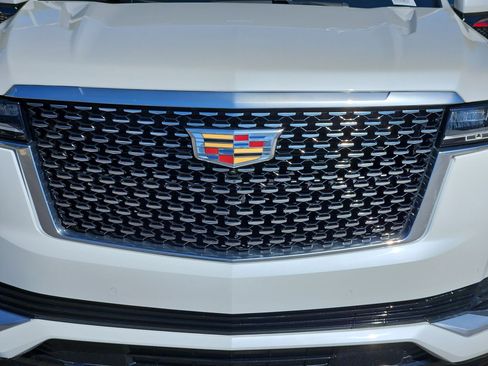 Certified 2024 Cadillac Escalade Premium Luxury w/ Performance Package AWD/4WD image 9