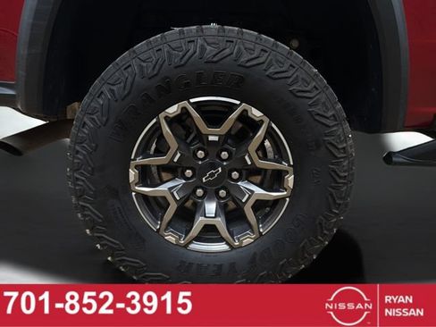 Used 2024 Chevrolet Colorado ZR2 w/ Technology Package AWD/4WD image 31