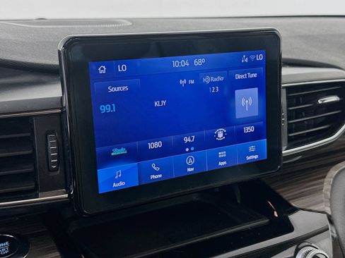 Used 2022 Ford Explorer Limited w/ Equipment Group 301A RWD image 15