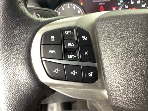 Used 2022 Ford Explorer XLT w/ Equipment Group 202A AWD/4WD image 26