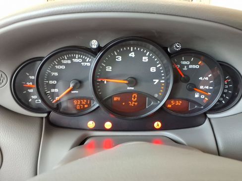 Used 2001 Porsche 911 Carrera RWD image 21
