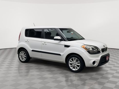 Used 2013 Kia Soul + image 28