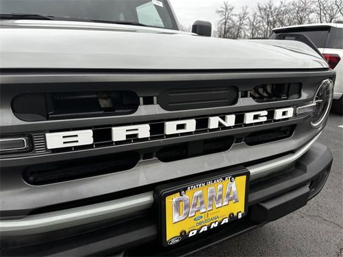 Certified 2024 Ford Bronco Big Bend w/ Sasquatch Package image 10