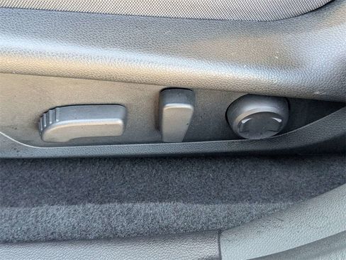 Used 2024 Subaru Crosstrek 2.0i Premium image 21