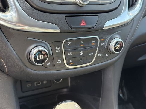 Used 2021 Chevrolet Equinox Premier FWD image 36
