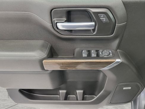 Used 2020 Chevrolet Silverado 1500 RST image 26