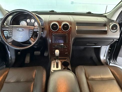 Used 2006 Ford Freestyle Limited image 31