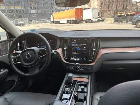 Certified 2024 Volvo XC60 T8 Plus w/ Climate Package image 21