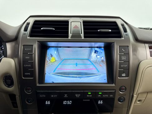 Used 2016 Lexus GX 460 w/ Premium Package AWD/4WD image 20