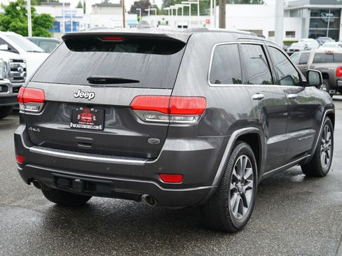 Used 2017 Jeep Grand Cherokee Overland AWD/4WD image 5