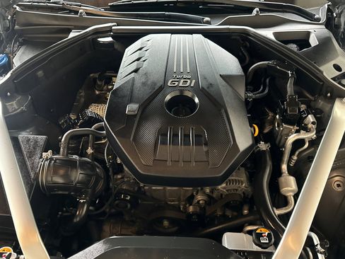 Used 2023 Genesis G70 2.0T image 23