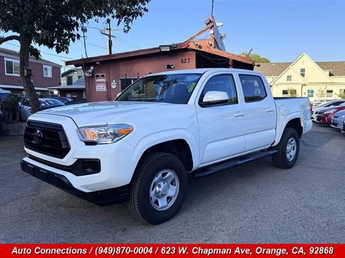 Used 2023 Toyota Tacoma SR AWD/4WD image 2