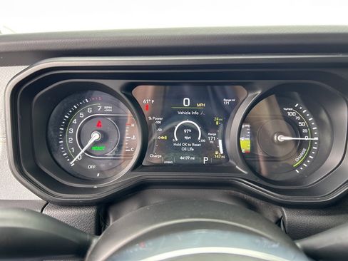 Used 2024 Jeep Wrangler Unlimited Sahara image 17