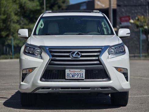 Used 2018 Lexus GX 460 Premium w/ Premium Package AWD/4WD image 17