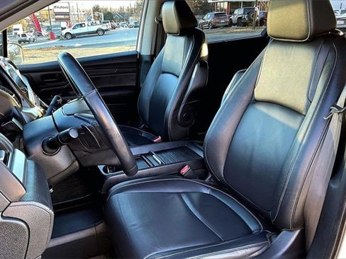 Used 2023 Honda Odyssey EX-L image 10
