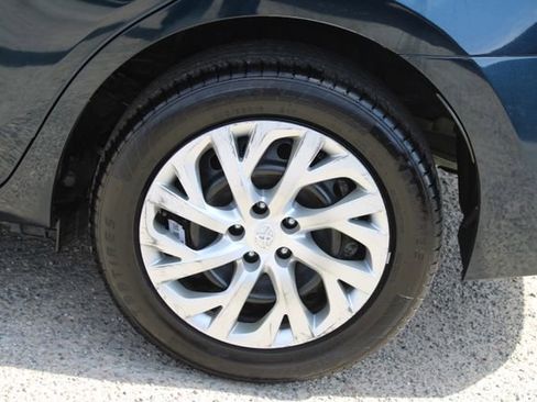 Used 2019 Toyota Corolla LE FWD image 7
