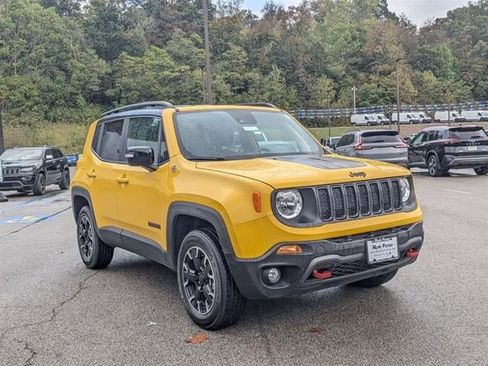 Used 2023 Jeep Renegade Trailhawk AWD/4WD image 5