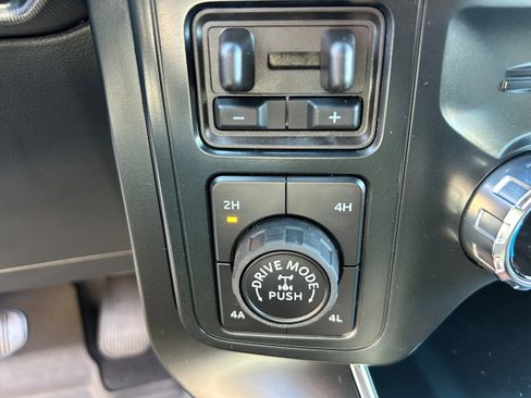 Used 2025 Ford F150 Raptor image 27