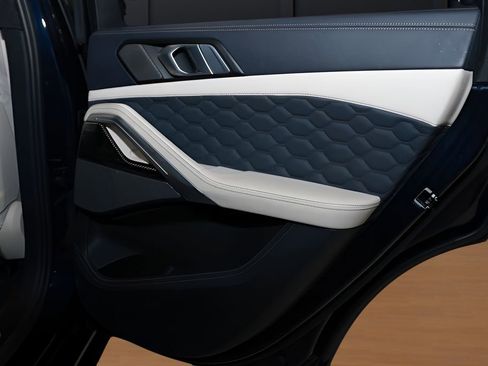 Used 2022 BMW X6 M w/ Executive Package image 21