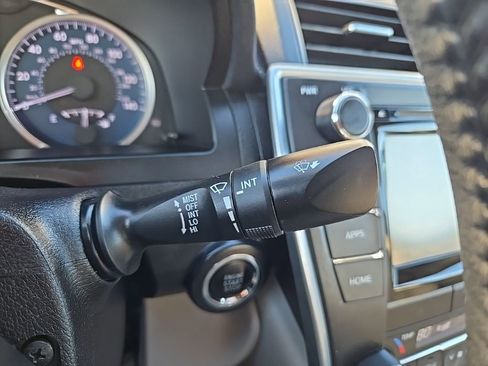 Used 2015 Toyota Camry XLE image 18