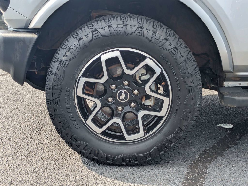 Used 2023 Ford Bronco Outer Banks AWD/4WD image 12