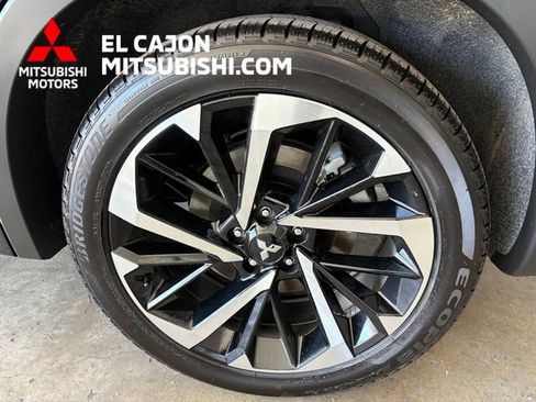 Used 2025 Mitsubishi Outlander SEL AWD/4WD image 6