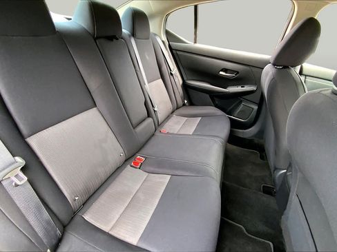 Used 2021 Nissan Sentra SV FWD image 19