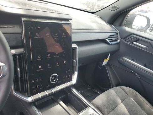 New 2026 GMC Acadia Elevation image 26