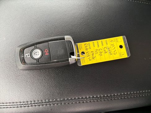 Used 2024 Ford Edge SEL image 28