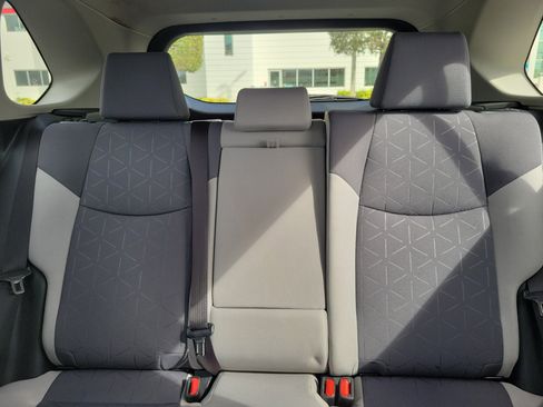 Used 2019 Toyota RAV4 XLE image 21