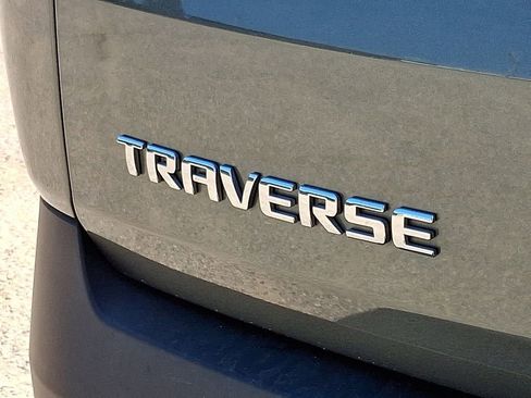 Certified 2023 Chevrolet Traverse LT FWD image 34