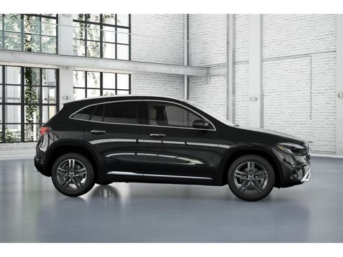 New 2026 Mercedes-Benz GLA 250 4MATIC image 17