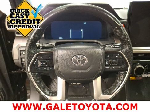 Used 2024 Toyota Tacoma TRD Sport w/ TRD Sport Premium Package AWD/4WD image 18