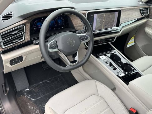 New 2026 Volkswagen Atlas SEL AWD/4WD image 10