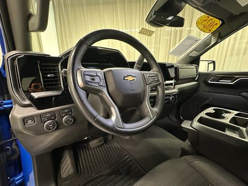 Certified 2025 Chevrolet Silverado 1500 LT image 28