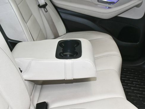 Used 2022 Mercedes-Benz GLE 350 4MATIC w/ Premium Package image 61
