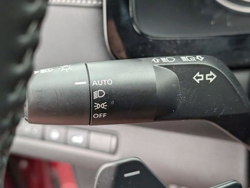 Used 2024 Nissan Pathfinder SL image 25