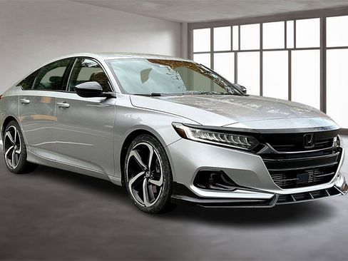 Used 2022 Honda Accord Sport image 3