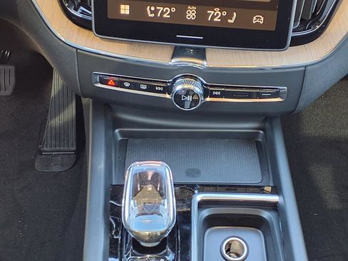 New 2026 Volvo XC60 B5 Plus w/ Climate Package image 18