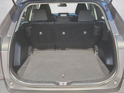 Used 2022 Toyota RAV4 XLE AWD/4WD image 6
