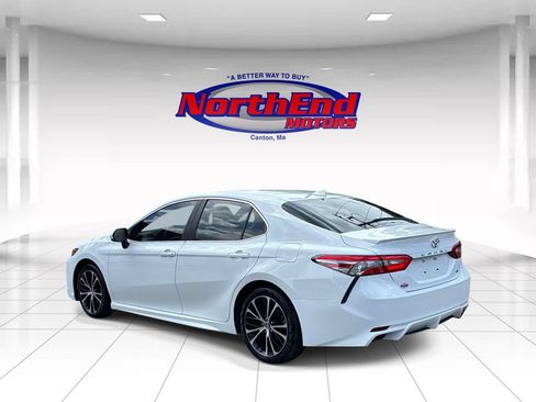 Used 2018 Toyota Camry SE w/ Audio Package FWD image 5