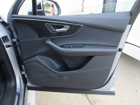 Used 2022 Audi Q7 3.0T Premium w/ Convenience Package image 20