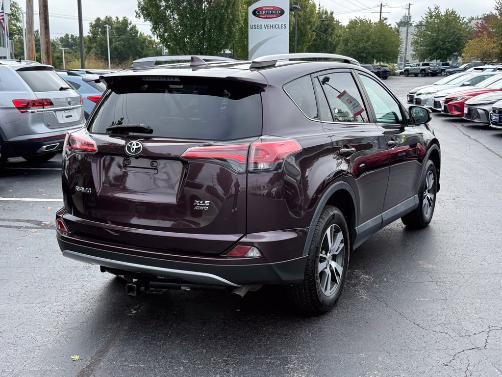 Used 2018 Toyota RAV4 XLE AWD/4WD image 8