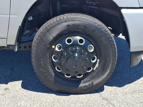 New 2026 RAM 3500 Big Horn AWD/4WD image 7