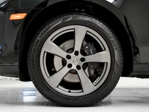 Certified 2026 Porsche Macan AWD/4WD image 29