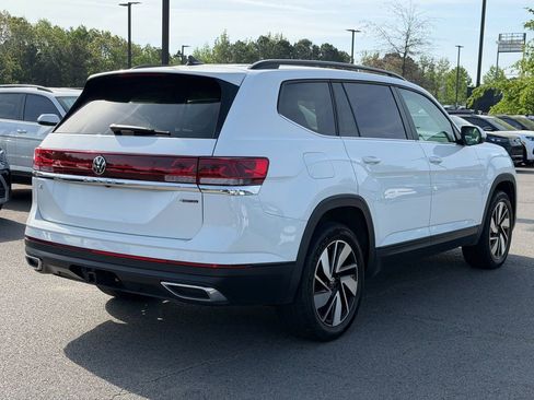 Used 2024 Volkswagen Atlas SE image 25