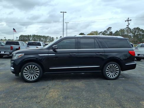 Used 2021 Lincoln Navigator L Reserve w/ Luxury Package image 1