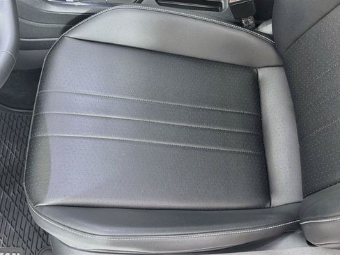Used 2023 Volkswagen Tiguan SE R-Line FWD image 17