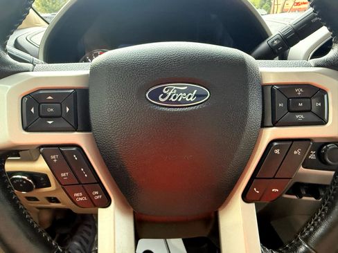 Used 2019 Ford F250 Lariat w/ Lariat Ultimate Package image 20